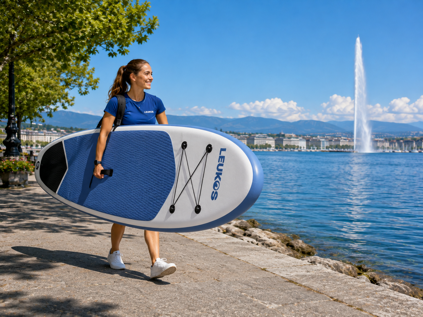Paddleuse LEUKOS au bord du lac Léman